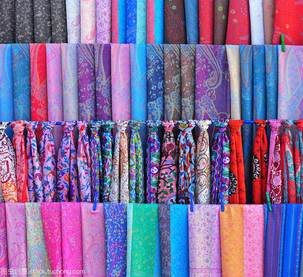 布哈拉的傳統烏茲別克紡織品 織造工藝與文化傳承